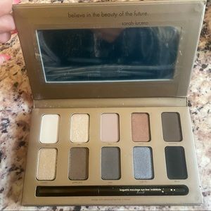 Stila “In the Light” Eyeshadow palette